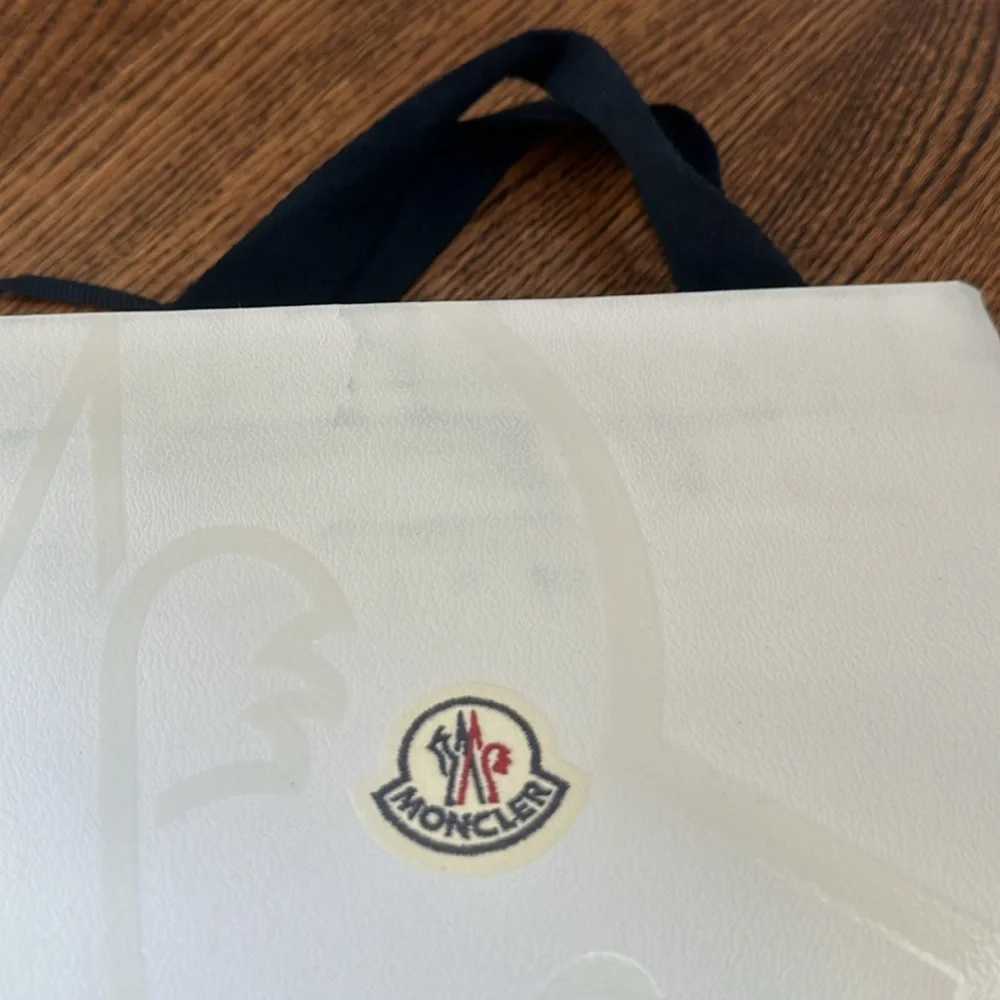 Moncler White Blue Red Shopping Gift Bag - Picture 6 of 8
